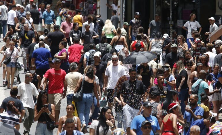 populacao-brasileira-chega-a-213,4-milhoes-em-julho-de-2025