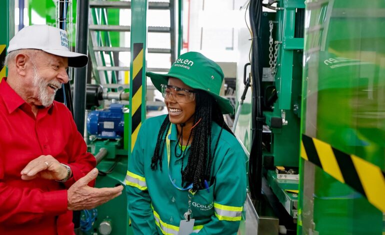 Biocombustível de macaúba mudará vida de agricultores em MG, diz Lula
