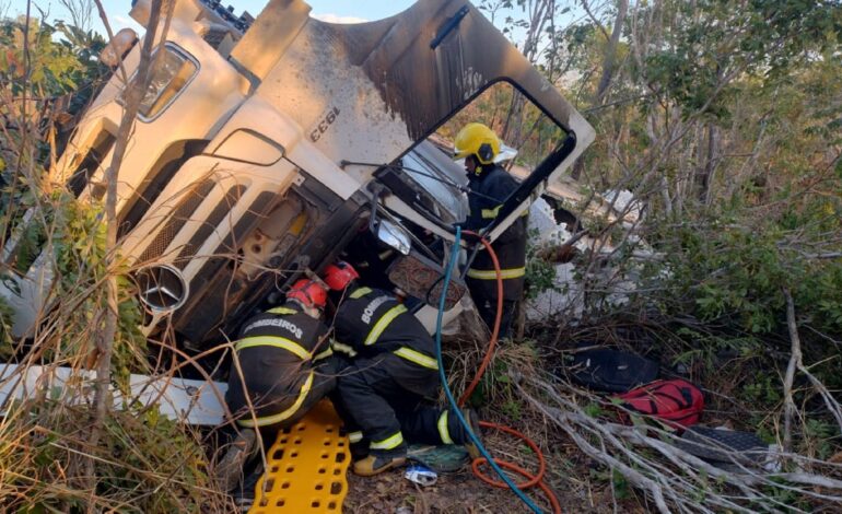 acidentes-deixam-ao-menos-tres-mortos-e-dez-feridos-no-fim-de-semana