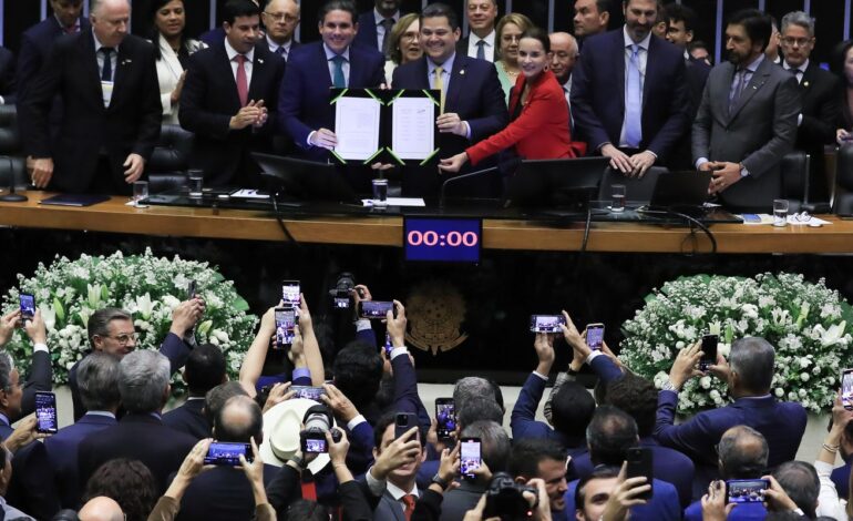 congresso-promulga-pec-que-muda-regras-para-pagamento-dos-precatorios