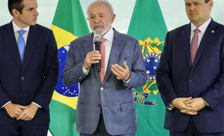 Lula discute pautas do governo em encontro com Motta e Alcolumbre