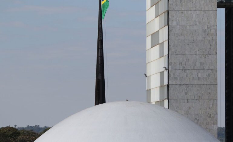 senado-analisa-projeto-que-regulamenta-comite-gestor-de-novo-imposto