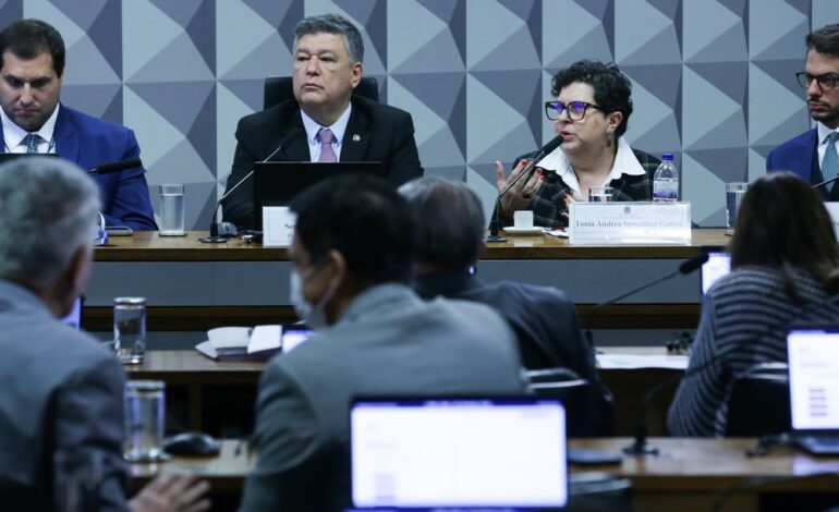 Ex-integrante de Conselho diz na CPI que alertou sobre fraudes no INSS