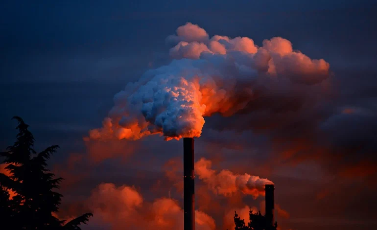 subsidios-para-fosseis-caem,-mas-superam-muito-os-recursos-para-renovaveis-–-climainfo