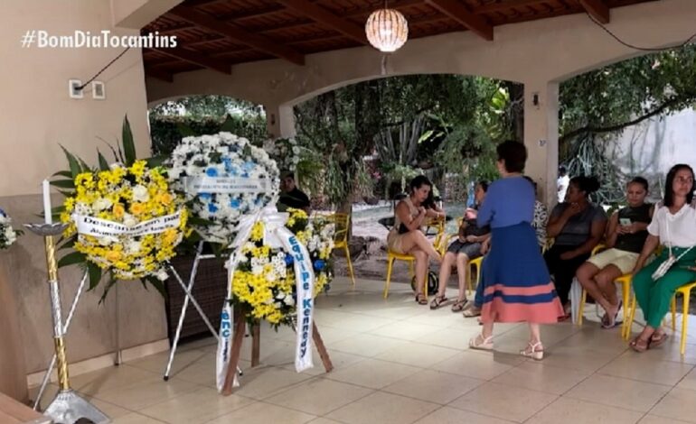 parentes-e-amigos-prestam-as-ultimas-homenagens-ao-prefeito-de-augustinopolis