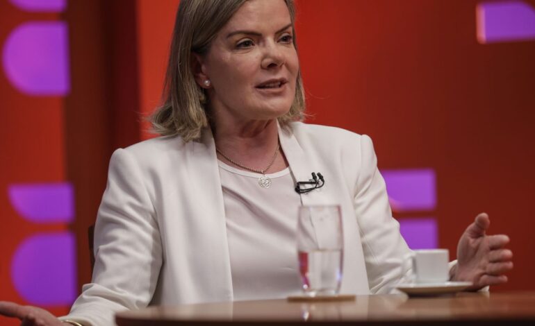governo-e-contra-equiparar-faccoes-ao-terrorismo,-diz-gleisi-hoffmann 