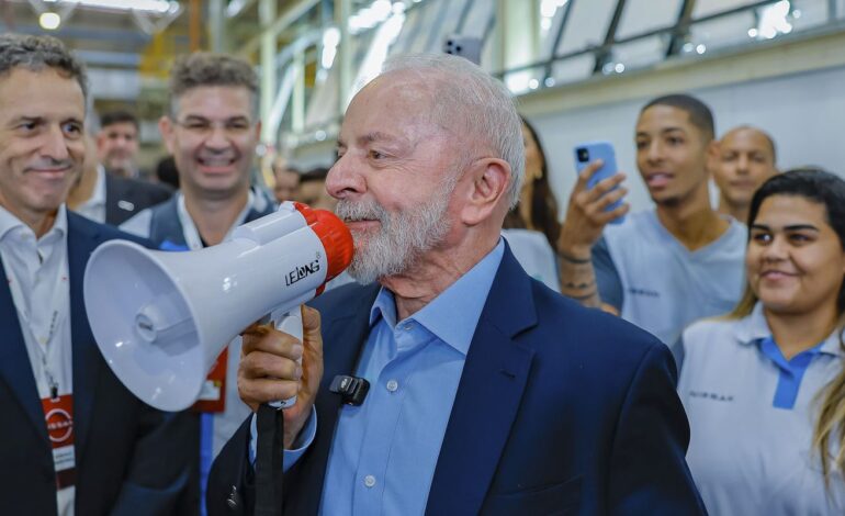 lula-assina-medida-que-altera-regras-para-vales-alimentacao-e-refeicao