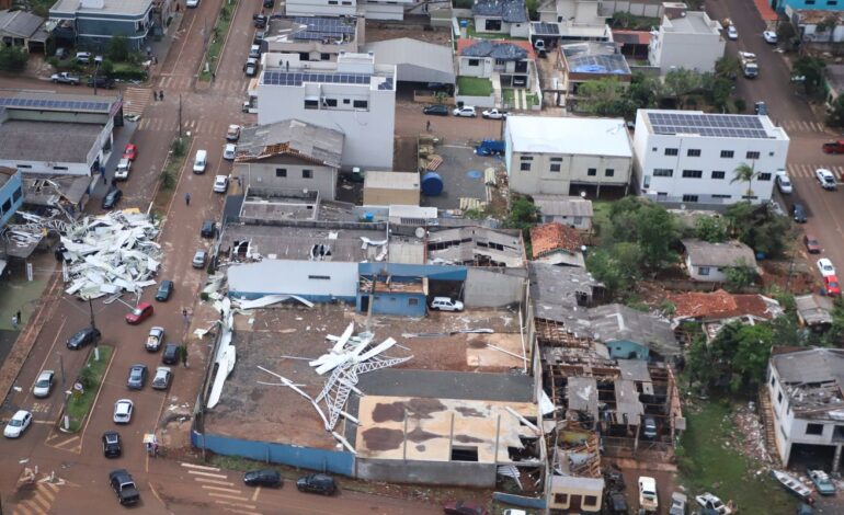 Governo garante verbas e serviços após tornado que atingiu o Paraná
