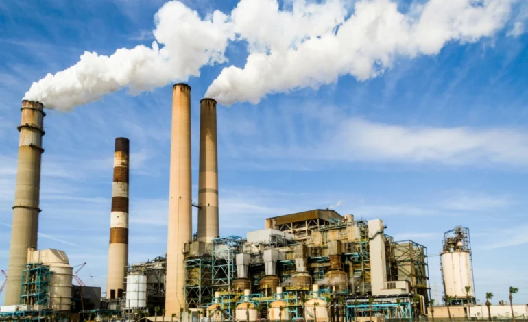 emissoes-dos-combustiveis-fosseis-devem-bater-novo-recorde-em-2025-–-climainfo