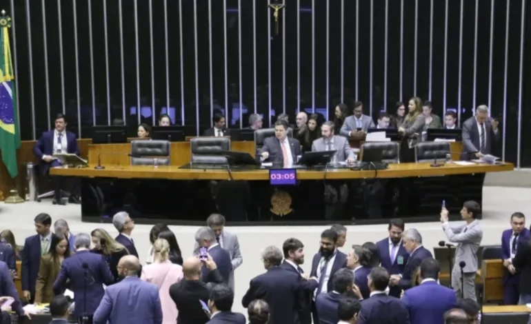 congresso-destroi-licenciamento-e-derruba-quase-todos-os-vetos-do-pl-da-devastacao-–-climainfo