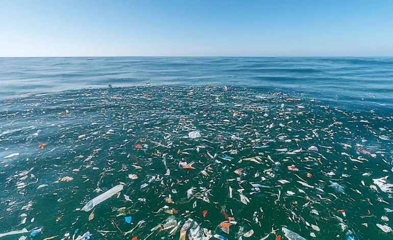 quase-metade-dos-ambientes-aquaticos-do-planeta-esta-gravemente-contaminada-por-lixo-–-climainfo