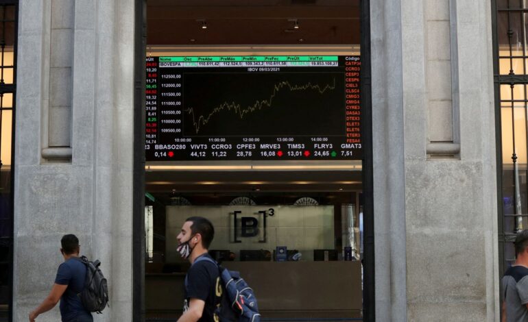 bolsa-sobe-0,99%-e-volta-a-superar-os-160-mil-pontos