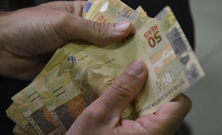 codefat-aprova-calendario-do-abono-salarial-de-2025