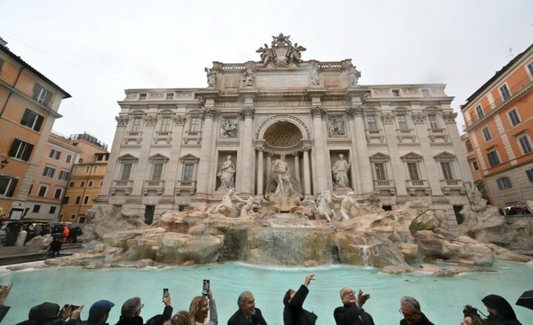 fontana-di-trevi-agora-tem-taxa-de-e2-para-turistas-em-roma-|-g1