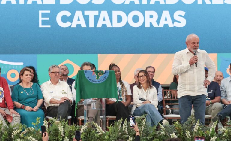 lula-defende-que-catadores-tenham-mais-acesso-a-servicos-publicos