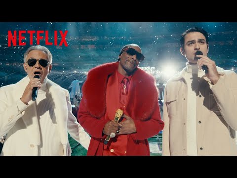 andrea-e-matteo-bocelli-cantam-white-christmas-na-snoop's-holiday-halftime-party-|-netflix