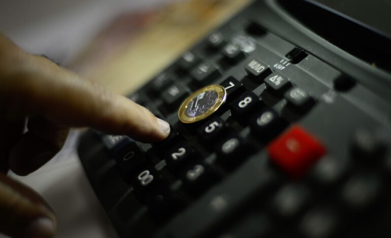 governo-central-registra-deficit-de-r$-20,2-bilhoes-em-novembro