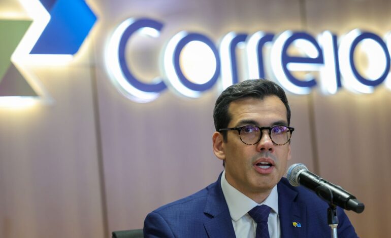 correios-preveem-15-mil-demissoes-voluntarias-e-fechar-mil-agencias