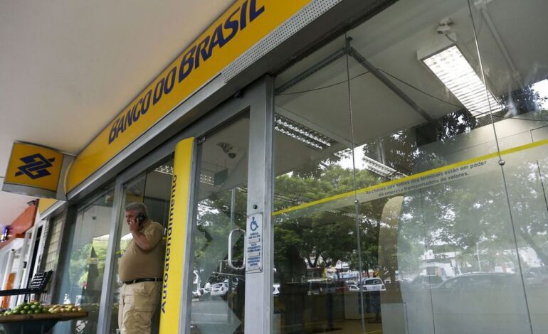 bancos-voltam-a-funcionar-normalmente-nesta-sexta-feira