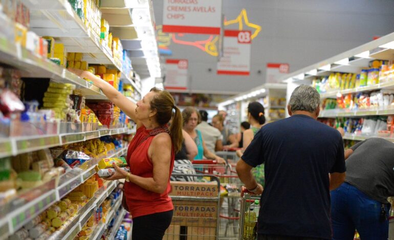 cesta-basica-fica-mais-cara-em-17-capitais-em-dezembro