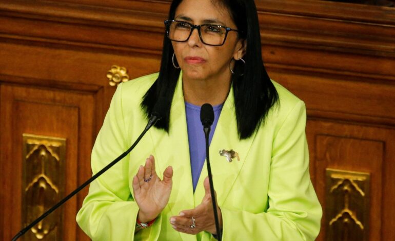 Delcy Rodríguez apresenta proposta de anistia geral na Venezuela