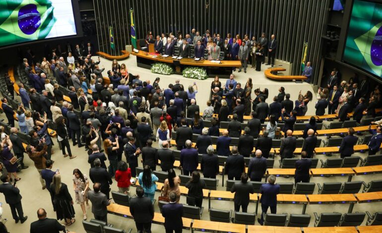 em-mensagem-ao-congresso,-lula-defende-fim-da-escala-6×1