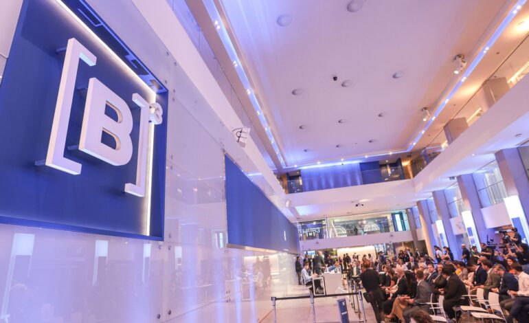 bolsa-volta-a-bater-recorde-e-encosta-nos-190-mil-pontos