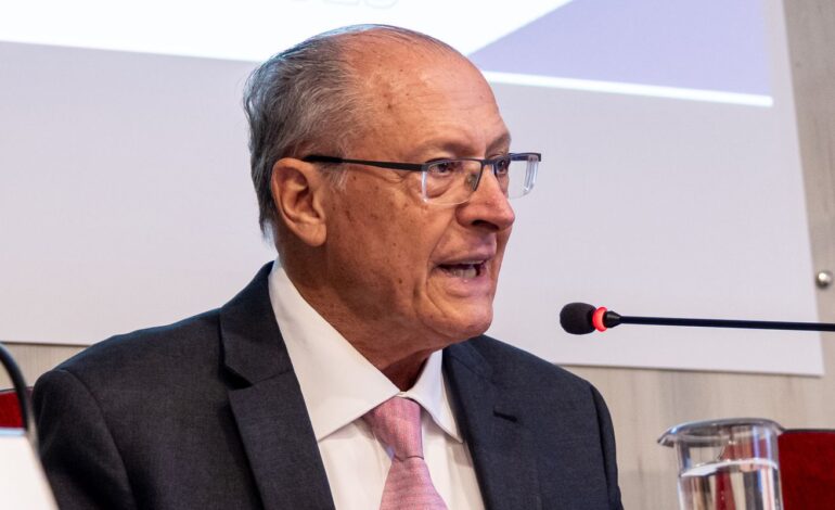 alckmin:-brasil-nao-perde-competitividade-com-tarifa-de-10%-dos-eua