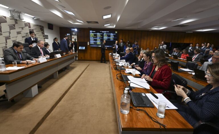 Senadores cobram CVM por suposta omissão no caso do Banco Master