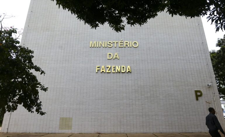 saida-de-haddad-do-governo-depende-de-reuniao-entre-lula-e-trump