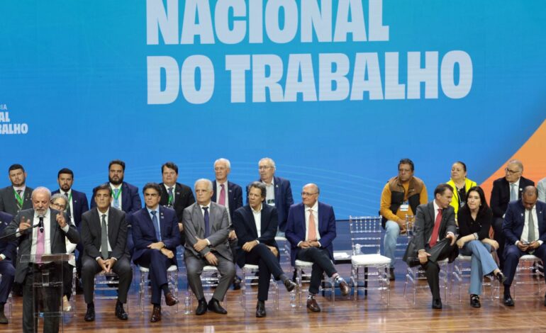 fim-do-6×1:-lula-propoe-negociacao-entre-patroes,-empregados-e-governo