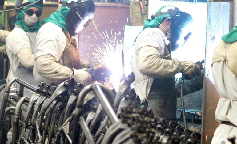 industria-de-maquinas-e-equipamentos-comeca-2026-em-desaceleracao