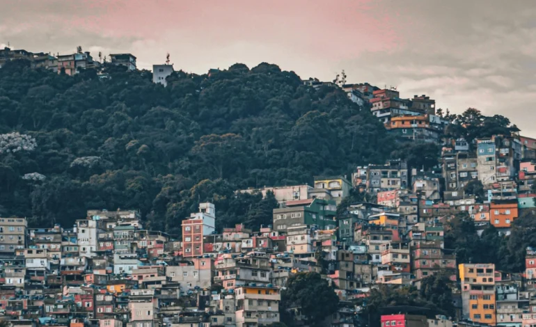triplica-ocupacao-de-areas-com-risco-de-deslizamento-no-pais-–-climainfo