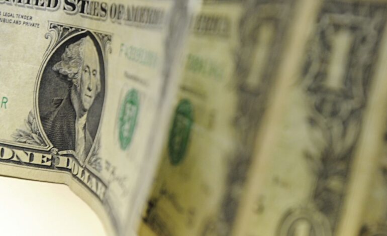 dolar-cai-para-r$-5,24,-e-bolsa-sobe-3,24%-apos-fala-de-trump