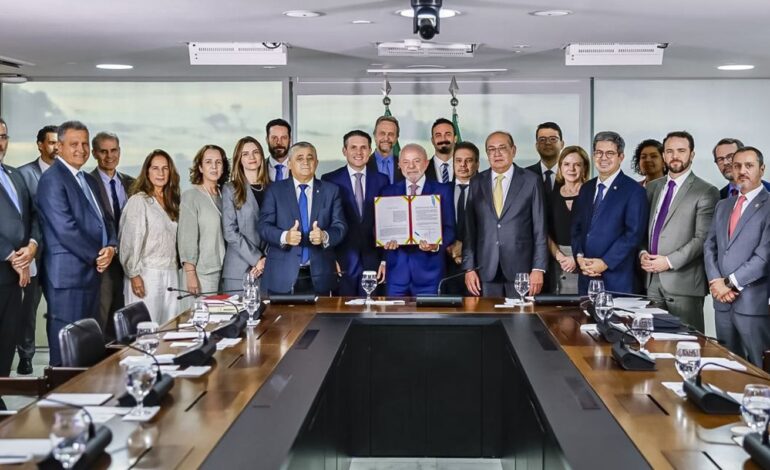 lula-sanciona-lei-antifaccao-e-defende-prisao-de-magnatas-do-crime