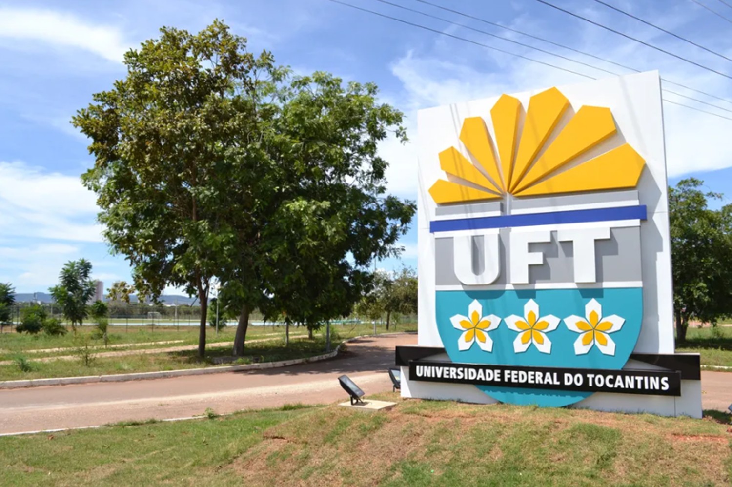 UFT abre concurso com 16 vagas e salários de até R$ 5,2 mil | G1