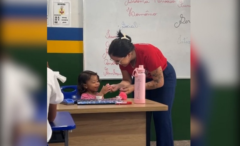 ‘grata’,-diz aluna-que-teve-ajuda-de-professora-para-cuidar-da-filha-|-g1