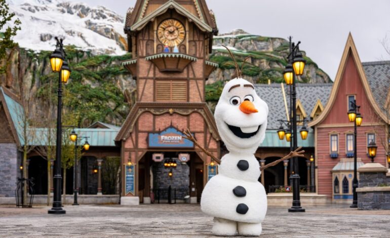disney-paris-inaugura-area-tematica-de-‘frozen’-com-castelo-e-montanha-|-g1