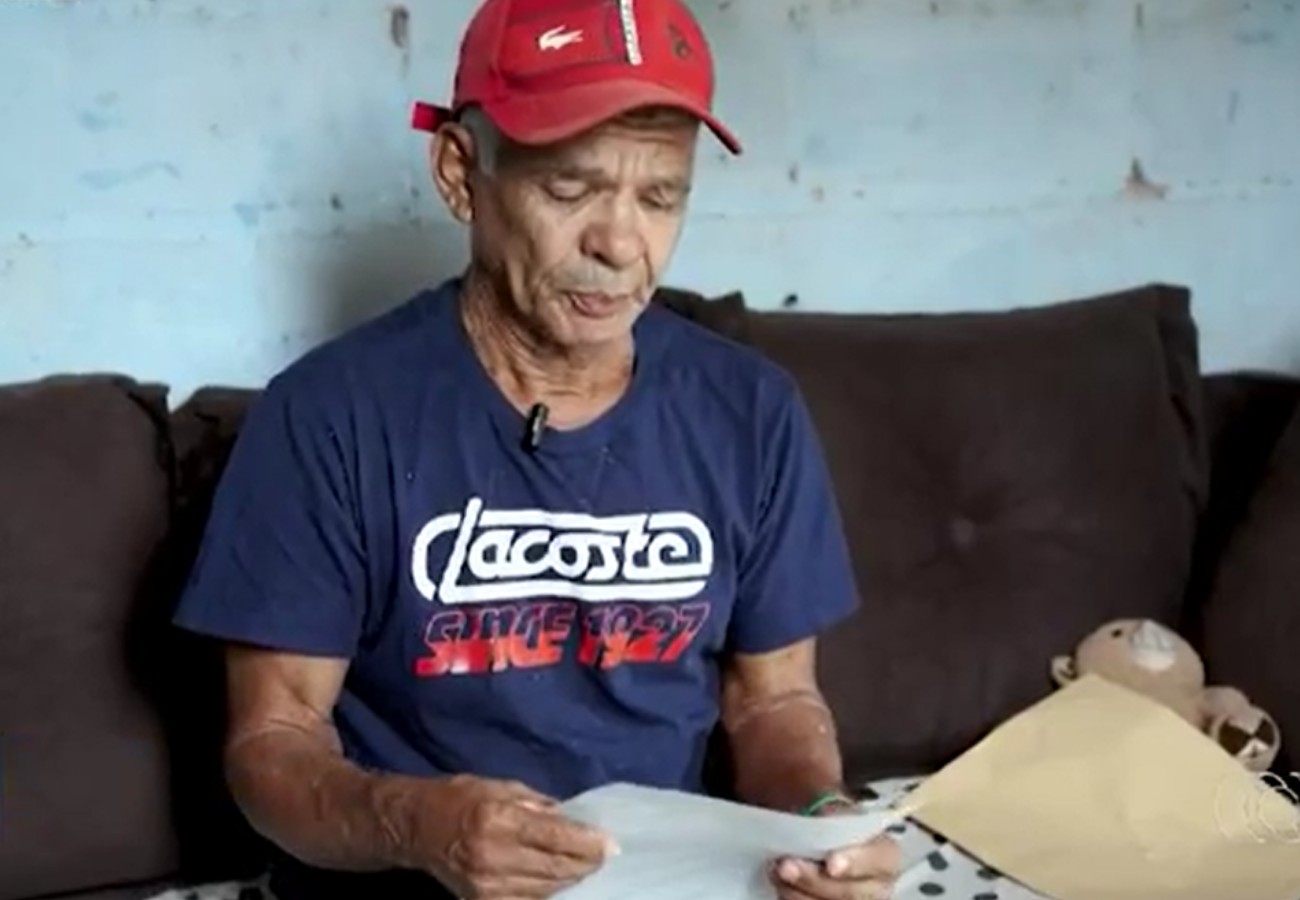 Lavrador se emociona ao comprovar que está vivo e receber documentos | G1