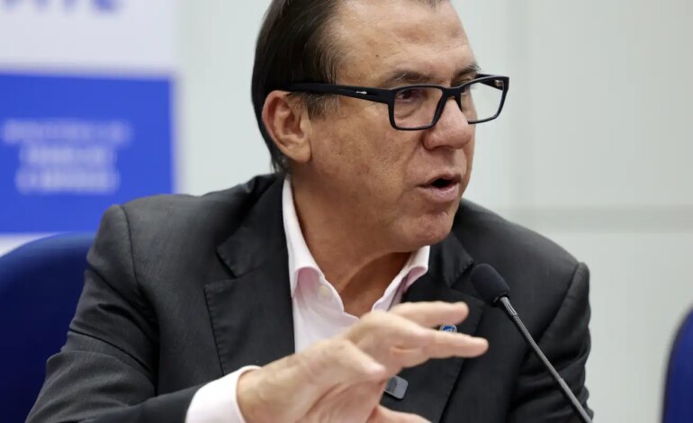 pecs-da-escala-6×1-nao-competem-com-proposta-do-governo,-diz-marinho