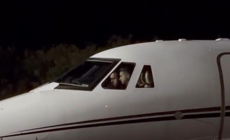 juliano,-da-dupla-com-henrique,-assume-comando-de-jato-apos-show-|-g1