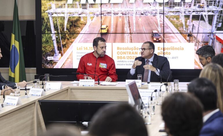 Governo suspende 3,4 milhões de multas por não pagar pedágio