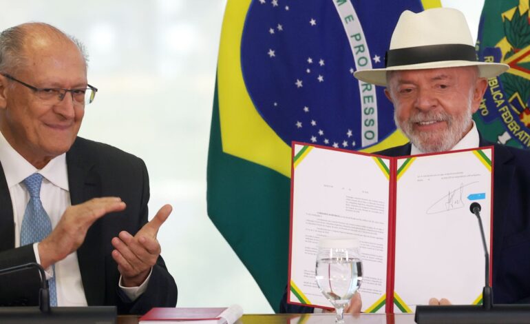 Lula assina decreto que promulga acordo UE-Mercosul