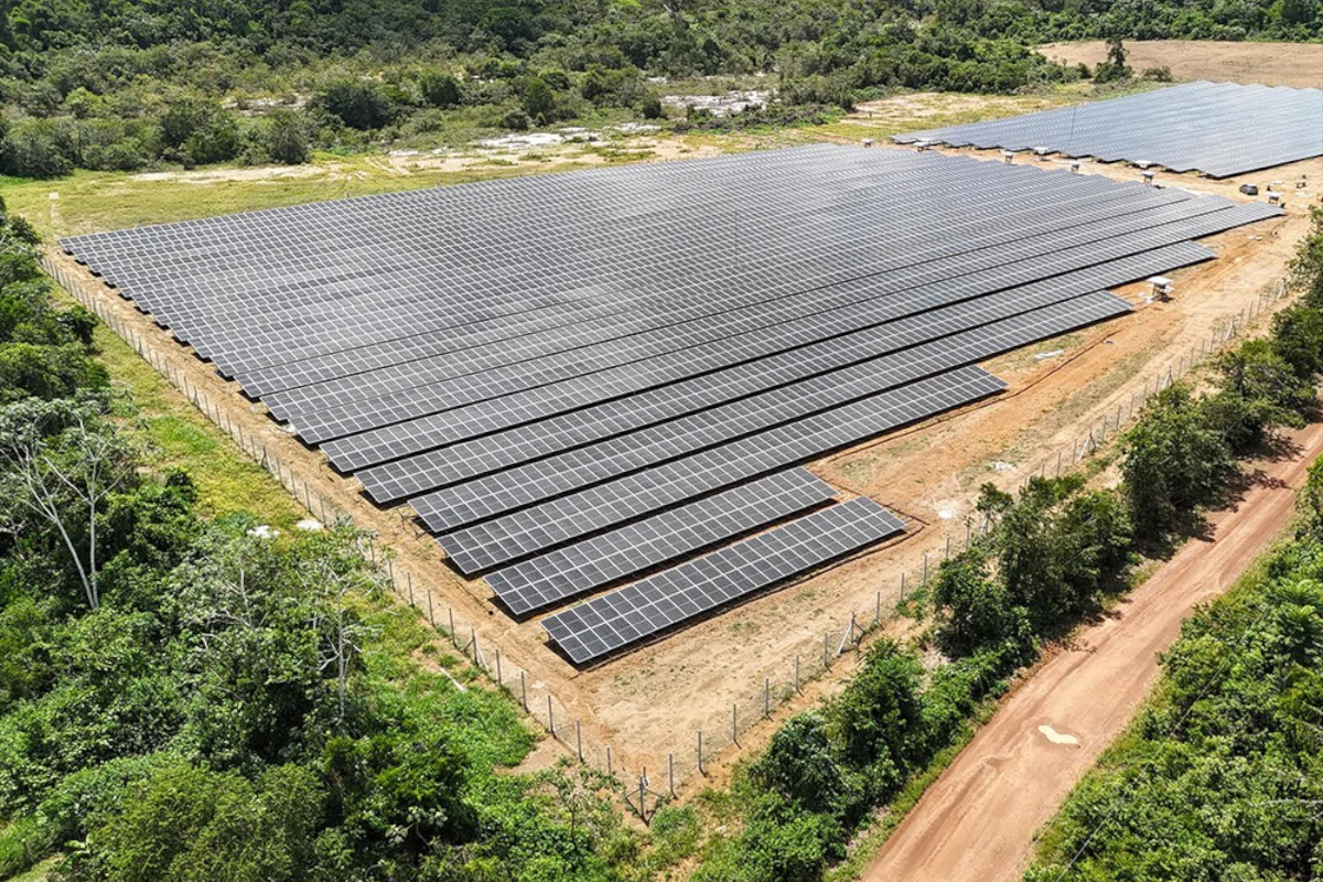 paineis-solares-e-baterias-mudam-rotina-energetica-na-amazonia-–-climainfo