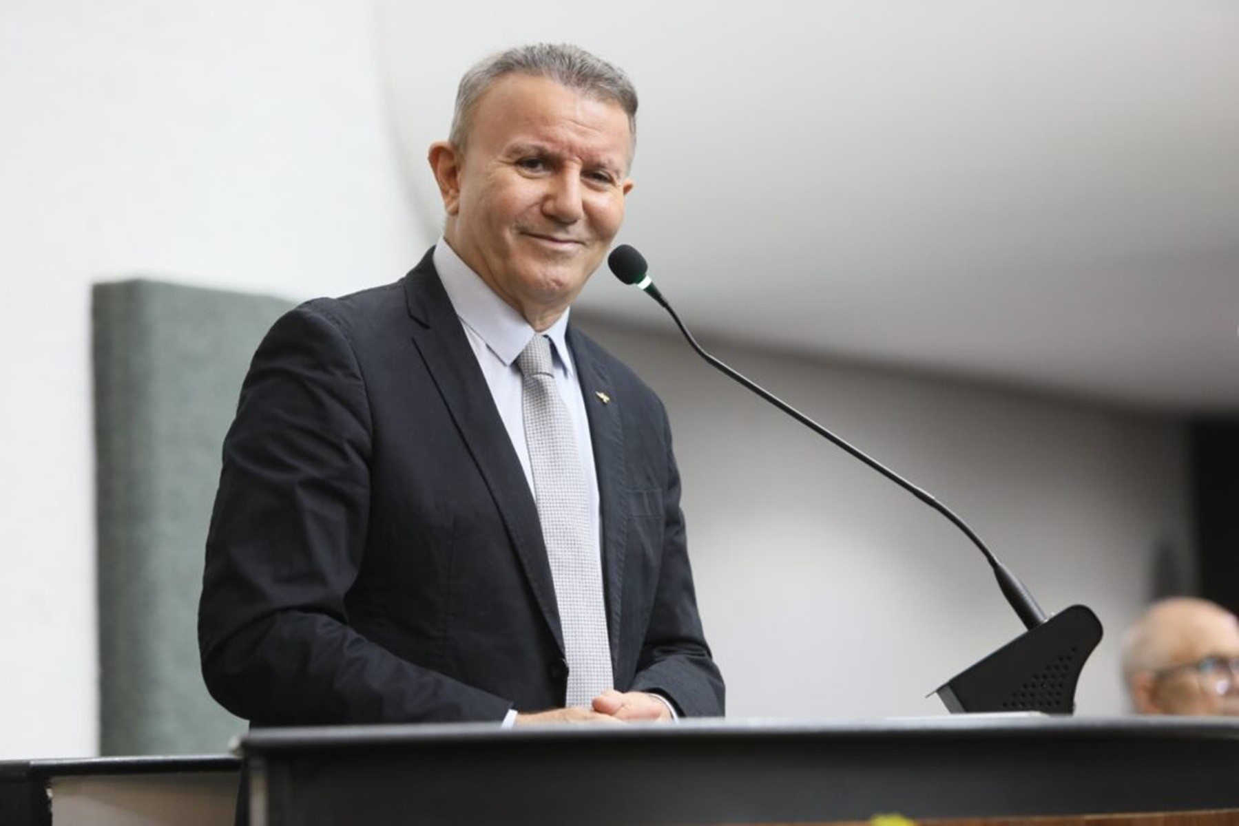 prefeito-de-palmas-passa-por-cirurgia-cardiaca-e-segue-na-uti-|-g1