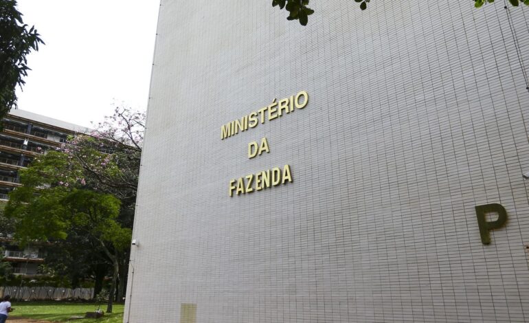 reforma-tributaria:-governo-regulamenta-cobranca-da-cbs-e-do-ibs