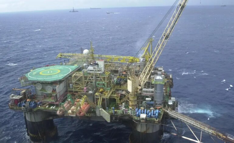em-meio-a-guerra-no-ira,-brasil-bate-recorde-de-producao-de-petroleo