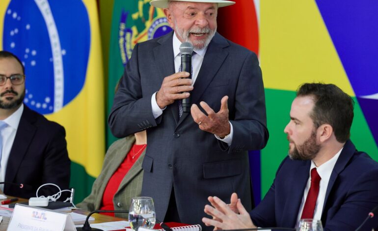 lula-anuncia-novo-desenrola-para-quem-ganha-ate-r$-8,1-mil