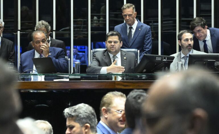 dosimetria:-alcolumbre-promulga-lei-que-beneficia-condenados-pelo-8/1