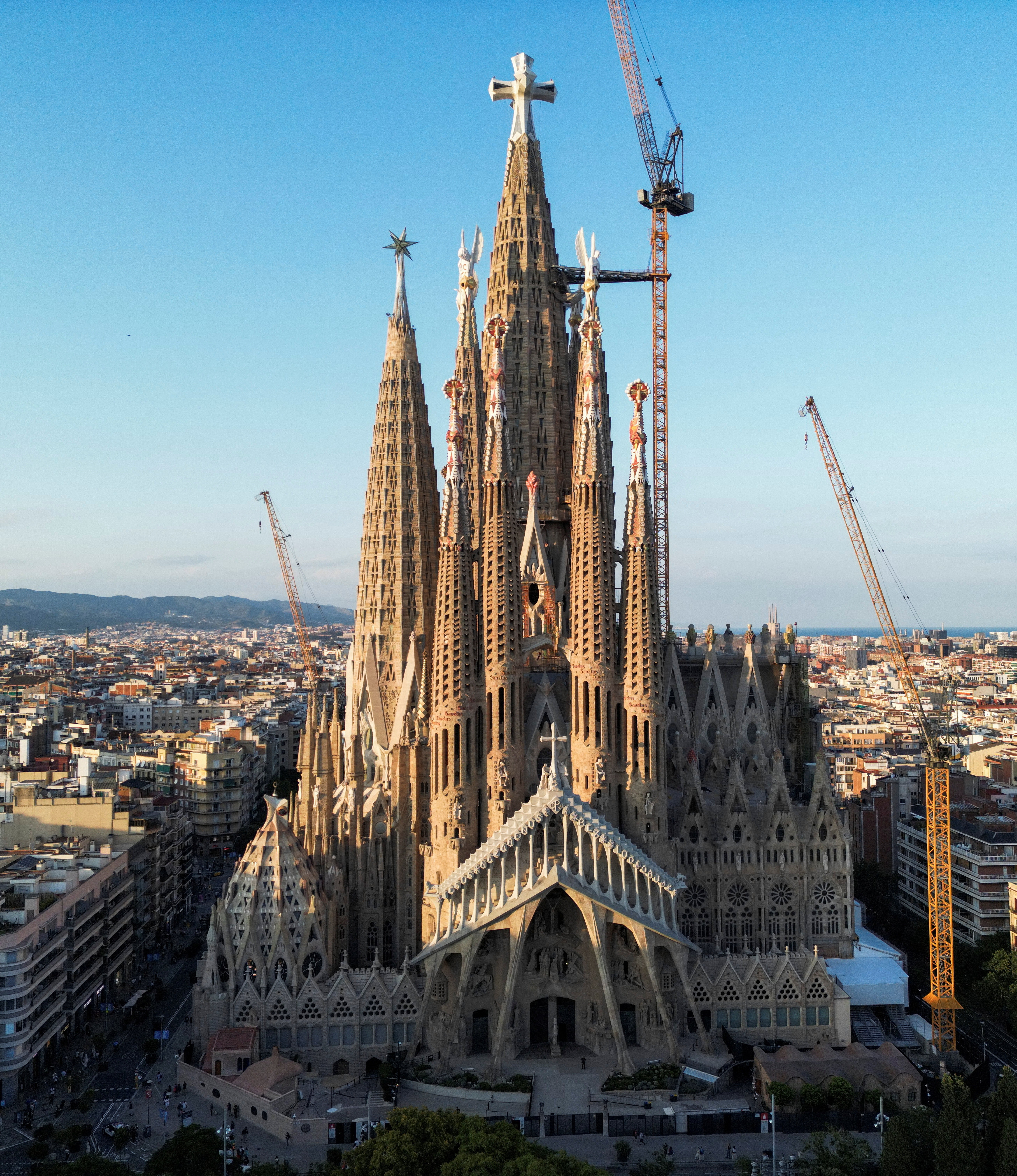 conheca-a-sagrada-familia,-onde-papa-leao-xiv-reza-missa-|-g1